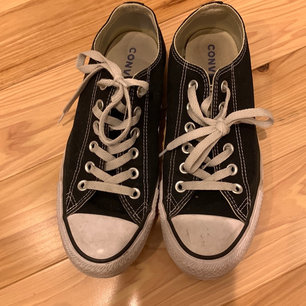black converse